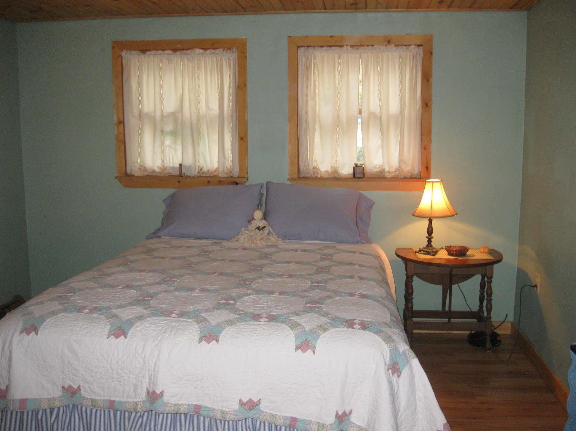 Buffalo Creek Bed And Breakfast 罗宾斯维尔 外观 照片