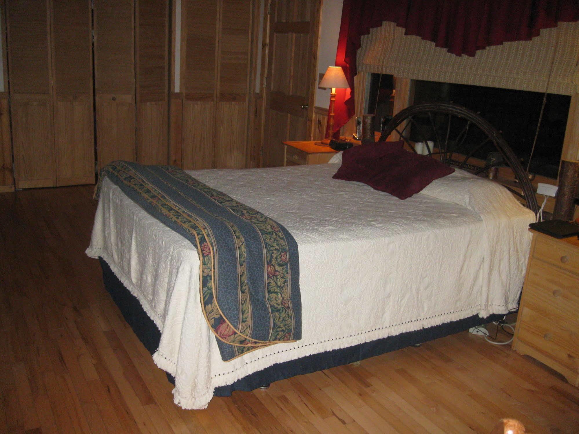 Buffalo Creek Bed And Breakfast 罗宾斯维尔 外观 照片