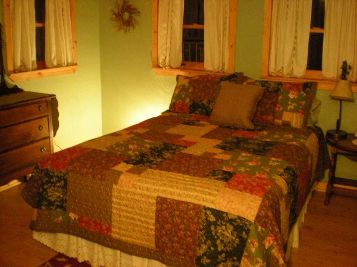 Buffalo Creek Bed And Breakfast 罗宾斯维尔 外观 照片